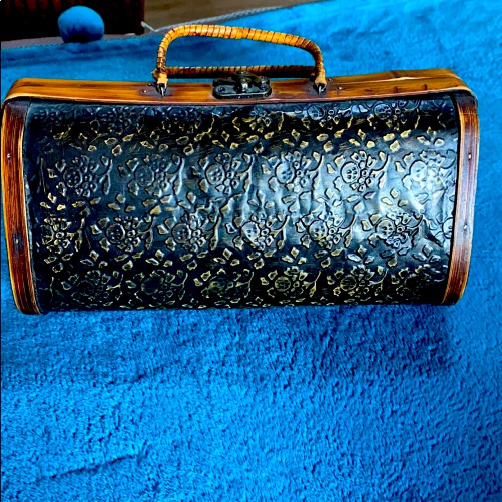 Wooden handbag